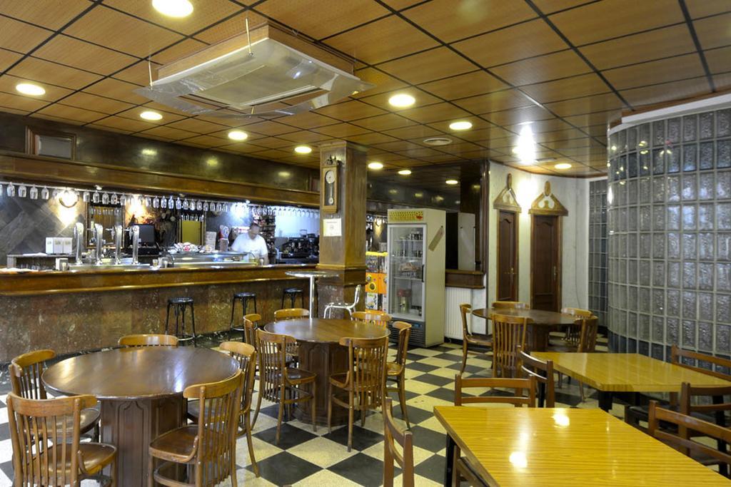 Hostal Goyo Garray Bagian luar foto